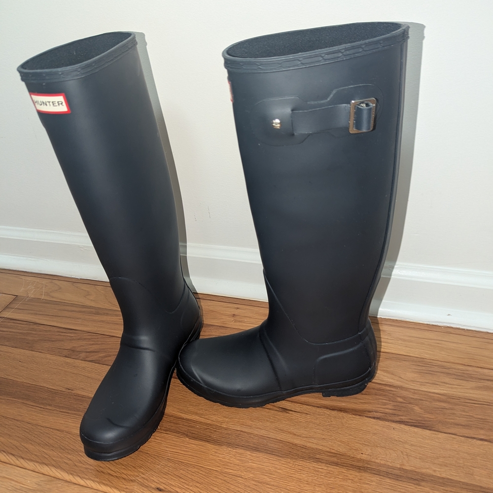 Hunter Navy Blue Tall Rain Boots
